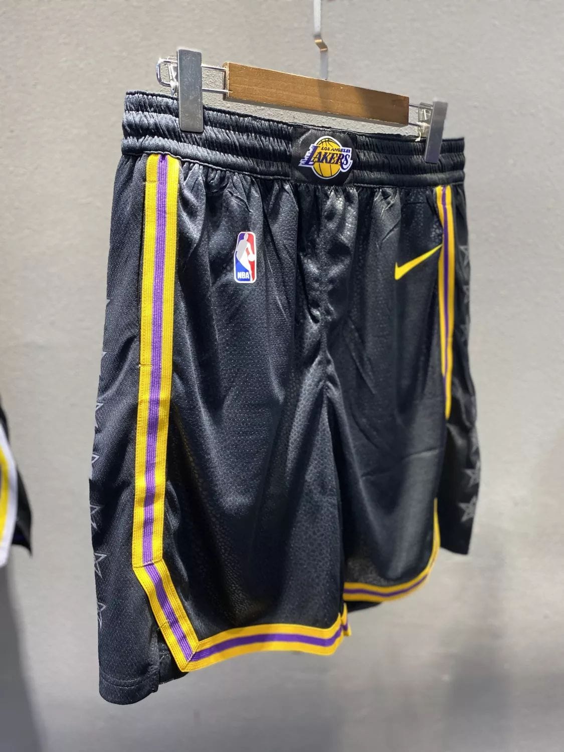מכנס קצר - גופיית משחק NBA לוס אנג'לס לייקרס בלאק ממבה - קובי בראיינט #8