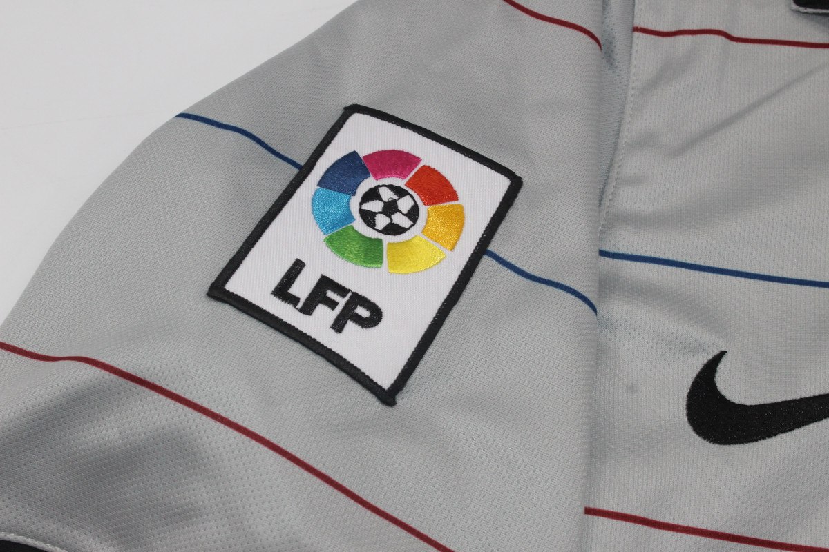 ליגה ספרדית - חולצת עבר ברצלונה חוץ 03/04