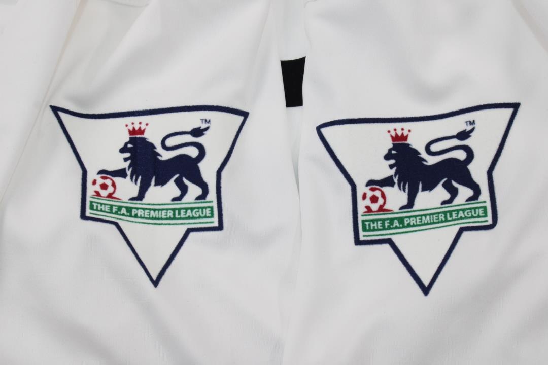 ליגה אנגלית - חולצת עבר מנצ'סטר יונייטד חוץ 02/03