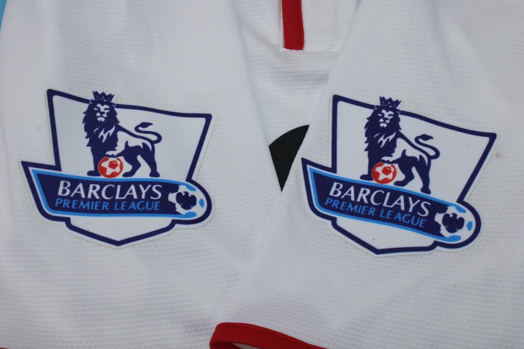 עונת 12/13 - חולצת עבר מנצ'סטר יונייטד שלישית 13/14