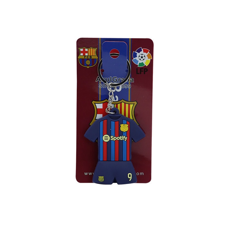 מחזיק מפתחות ברצלונה תלבושת