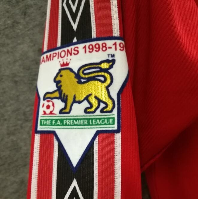 ליגה אנגלית - חליפת עבר ילדים מנצ'סטר יונייטד בית 98/00