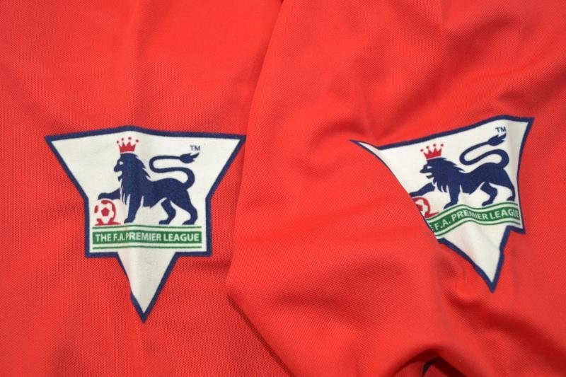 עונת 02/03 - חולצת עבר ארוכה מנצ'סטר יונייטד בית 02/04