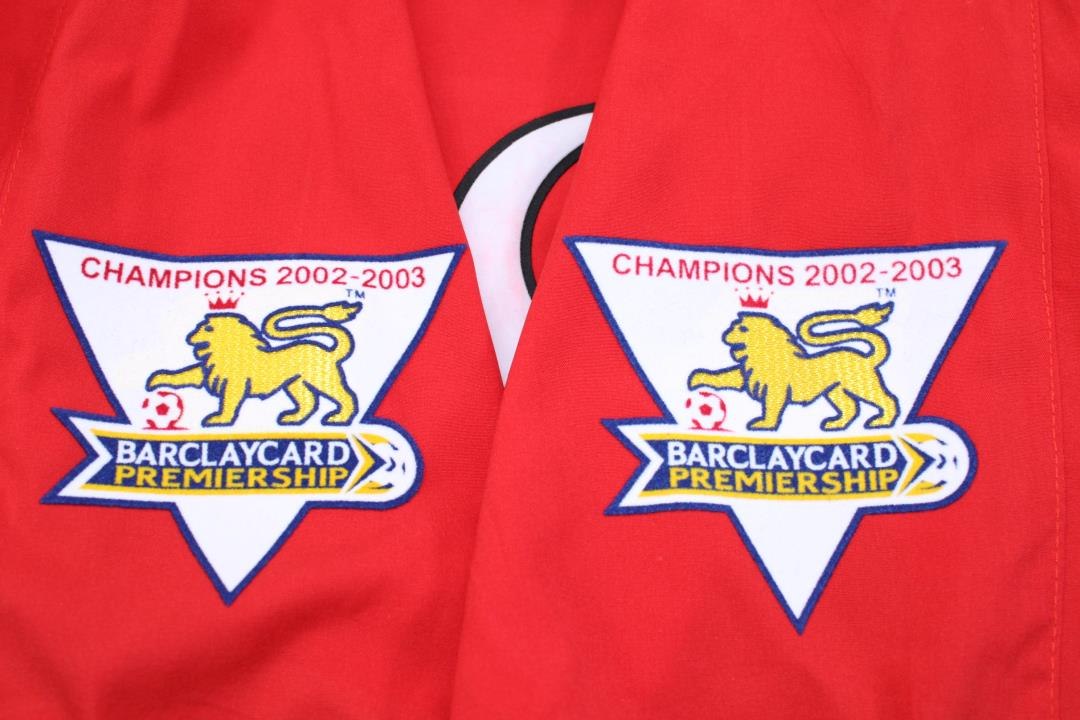 עונת 03/04 - חולצת עבר מנצ'סטר יונייטד בית 02/04